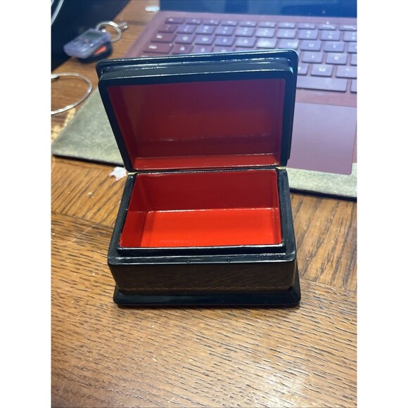 Vtg 1973 USSR Hand Painted Snegurochka  Snow Maiden Winter Lacquer Box Signed - Picture 4 of 11